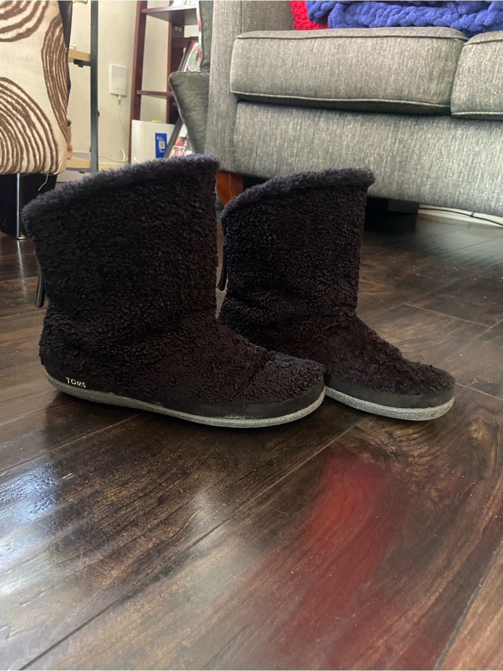 TOMS Black Sherpa Slip-On Cozy Boots, easy zip-up back of boot.